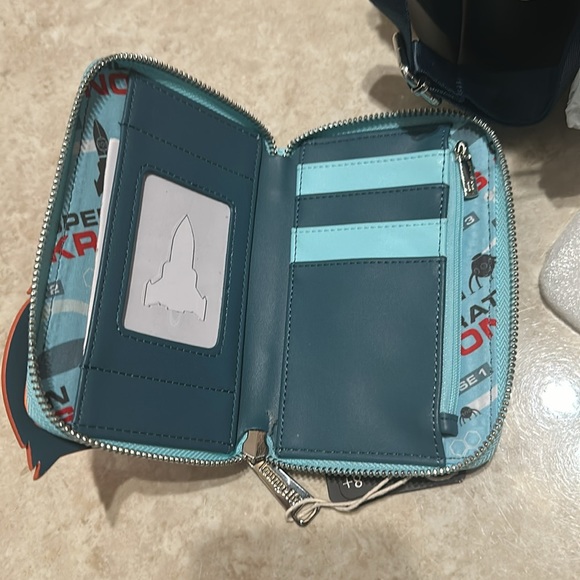 NWT Incredibles loungefly BACKPACK and WALLET - Picture 10 of 10